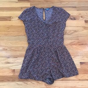Patterned romper